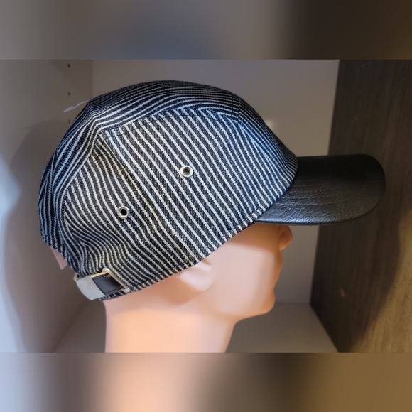 BNWT Kangol 4 Panel Adjustable Hat - Picture 7 of 7